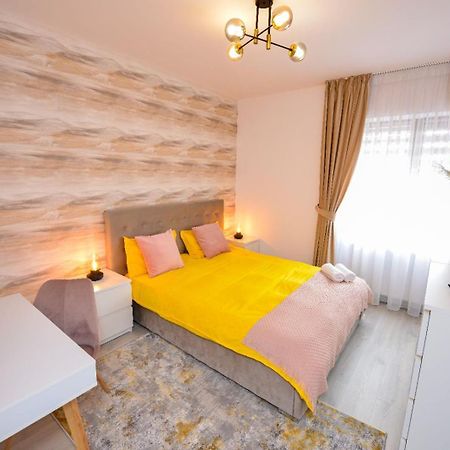 Bucharest Apartment - Private Parking Екстер'єр фото